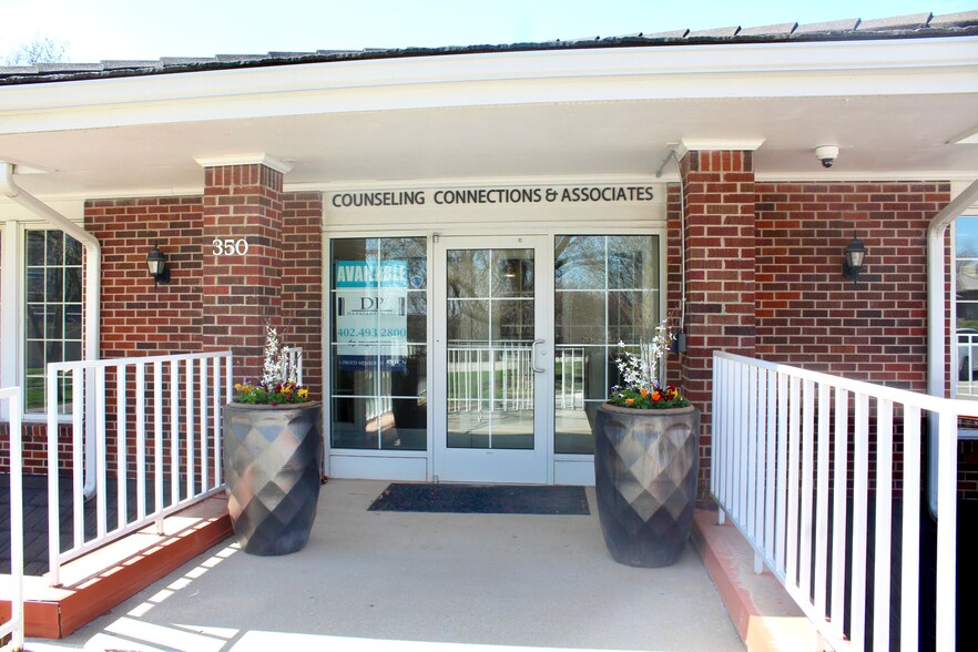 More Photos Of 9802 Nicholas St, Omaha Office For Sale