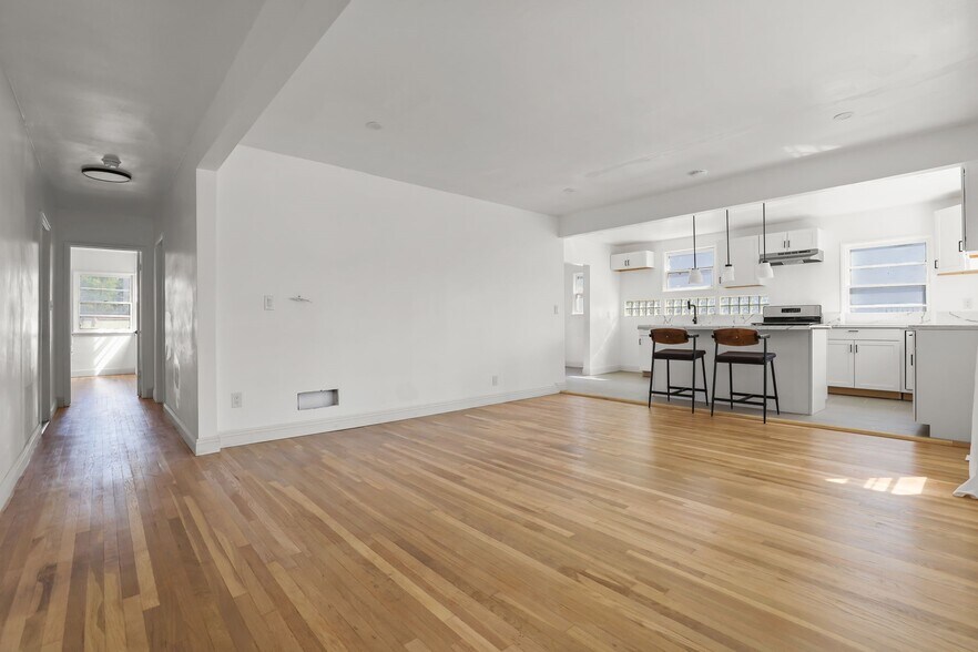 More Photos Of 4409 Victoria Park Dr, Los Angeles Apartments For Sale