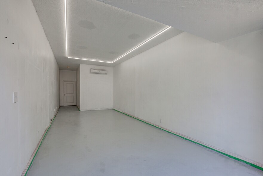 More Photos Of 6000-6014 Fountain Ave, Los Angeles Storefront For Lease