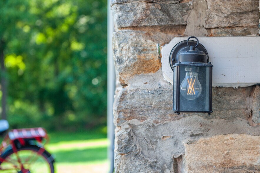 More Photos Of 1901 Monkton Rd, Monkton Storefront Retail Office For Sale