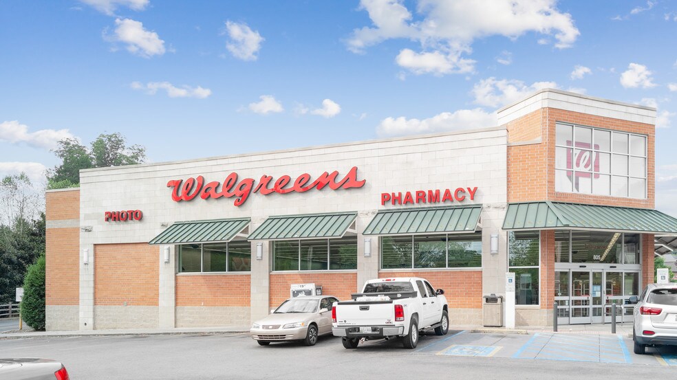 More Photos Of 805 W Madison Ave, Athens Drugstore For Sale
