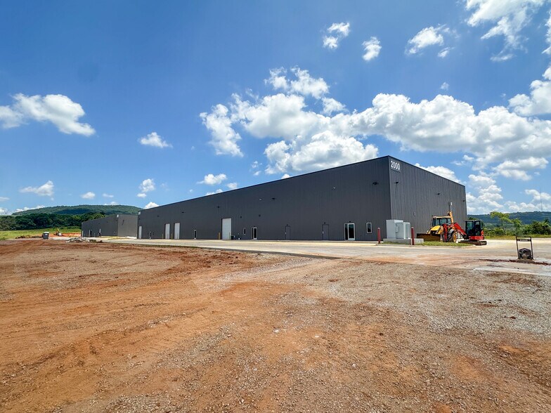 More Photos Of 2000 Bob Wade NW ln, Huntsville Industrial For Lease