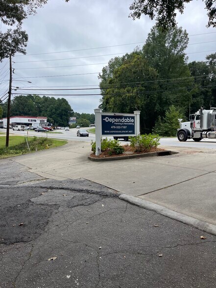 More Photos Of 216 E Memorial Dr, Dallas Storefront Retail Office For Sale