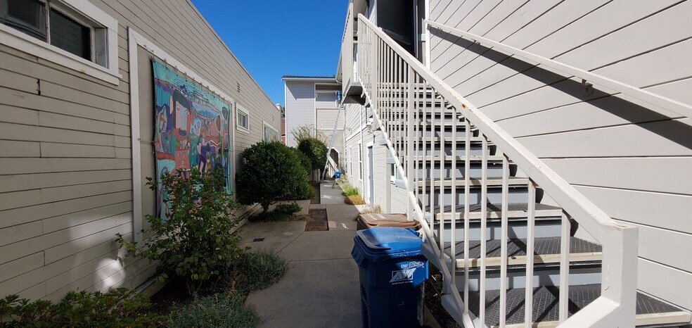 More Photos Of 820-822 Alhambra Ave, Martinez Office For Sale