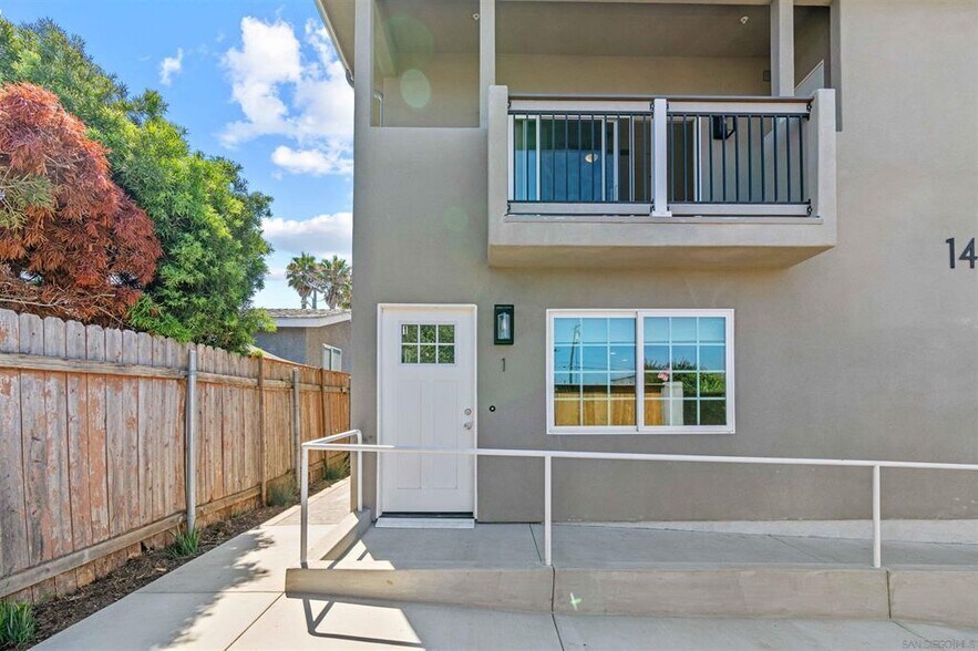 More Photos Of 1417 Lemon St, Oceanside Multifamily For Sale