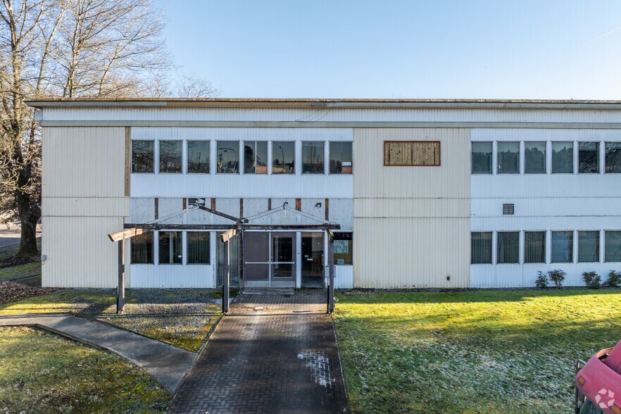 More Photos Of 440 Canfor Ave, New Westminster Warehouse For Lease