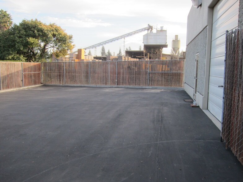 More Photos Of 1146-1148 Sonora Ct, Sunnyvale Light Manufacturing For Lease