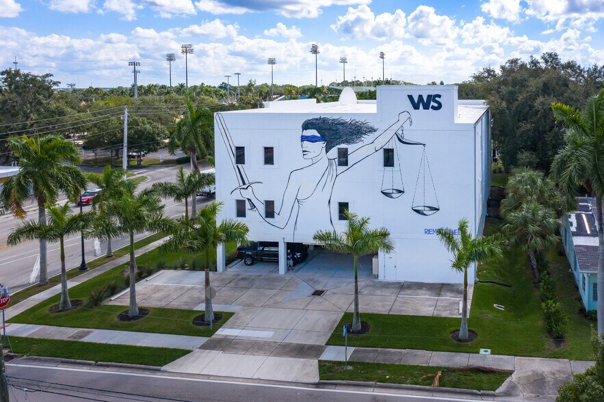 More Photos Of 2200 Broadway, Fort Myers Office For Lease