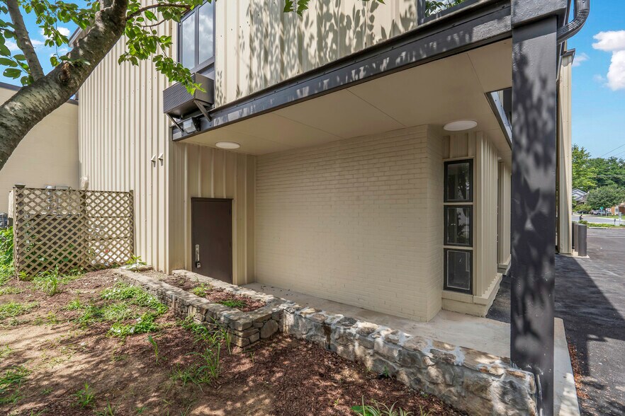 More Photos Of 2355 Lewis Ave, Rockville Light Distribution For Lease