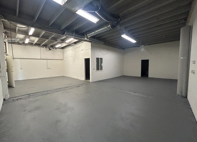 More Photos Of 1700 N Tustin St, Orange Unknown For Lease