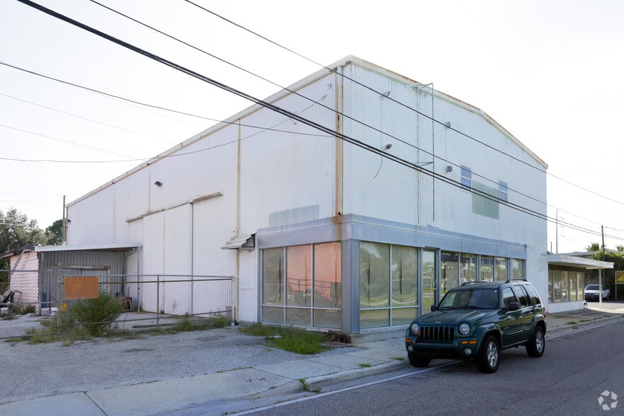 Primary Photo Of 3245 Tyrone Blvd, Saint Petersburg Warehouse For Lease