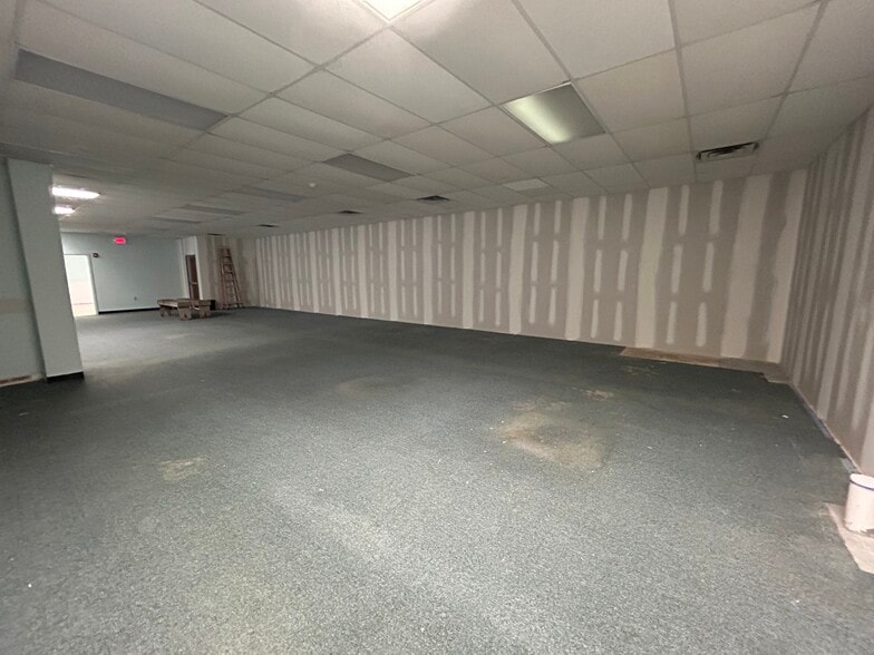 More Photos Of 2623 Park Ave, Petersburg Medical For Lease