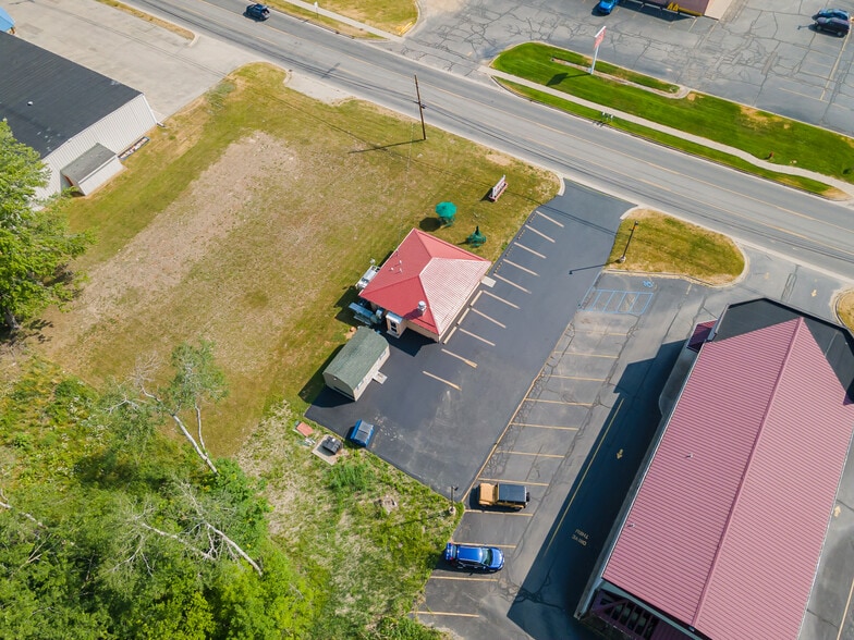 More Photos Of 9743 N Greenville Rd, Lakeview Restaurant For Sale