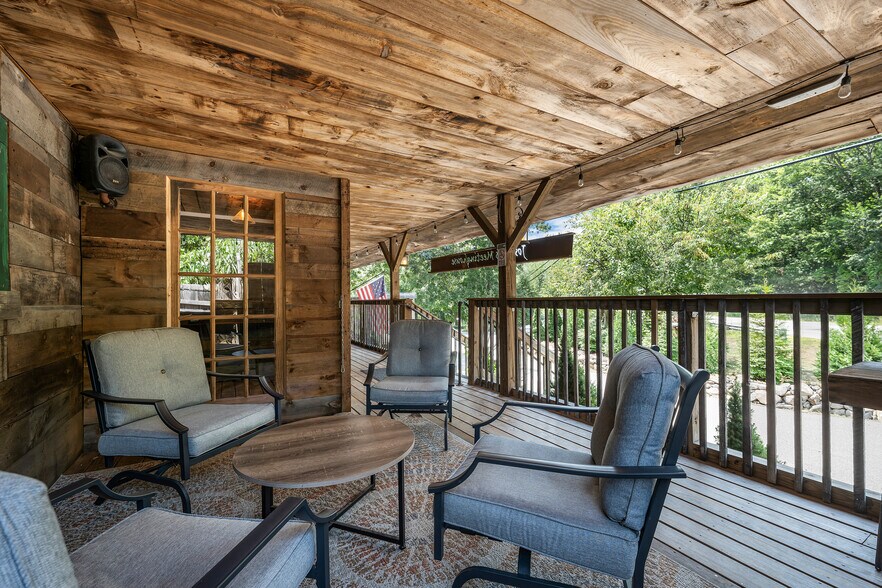 More Photos Of 521 Calef Hwy, Epping Specialty For Sale