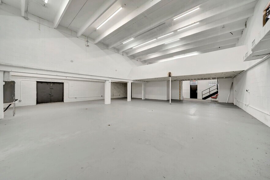 More Photos Of 67 NW 166th St, North Miami Beach Warehouse For Sale