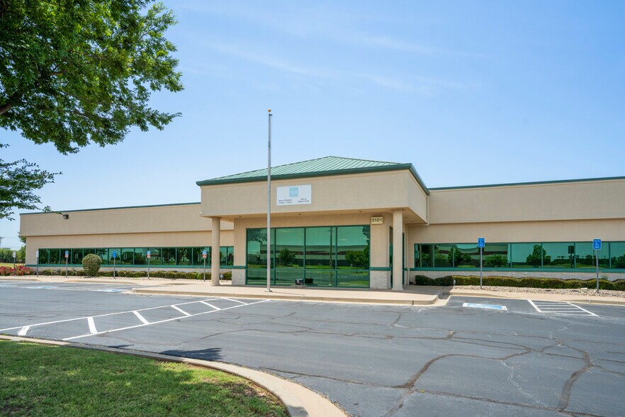 More Photos Of 3101 Technology Dr, Edmond Light Distribution For Lease