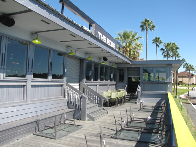 More Photos Of 15659 Marina Dr, Montgomery Restaurant For Sale