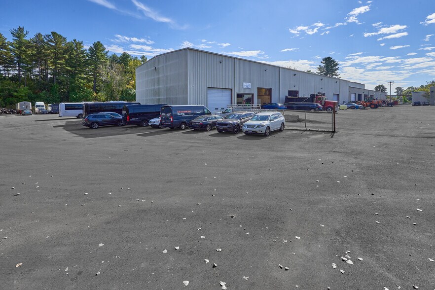 More Photos Of 896 Boston Post Rd, Marlborough Warehouse For Sale