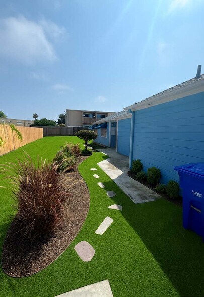 More Photos Of 2774 Jefferson St, Carlsbad Office For Sale