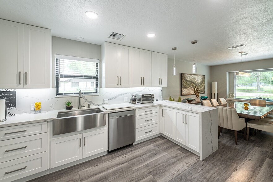 More Photos Of 25142 Roesner Ln, Katy Office Residential For Lease