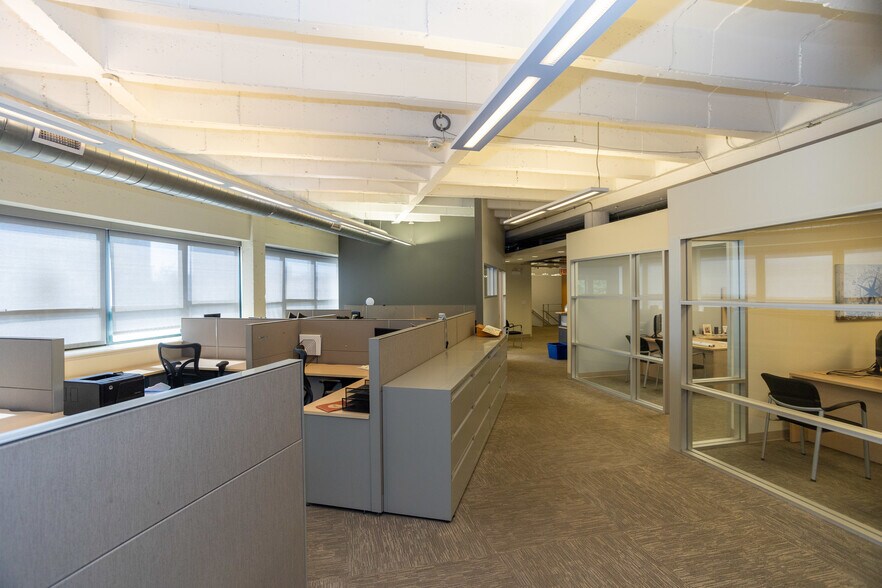 More Photos Of 1030 W Chicago Ave, Chicago Office For Sale