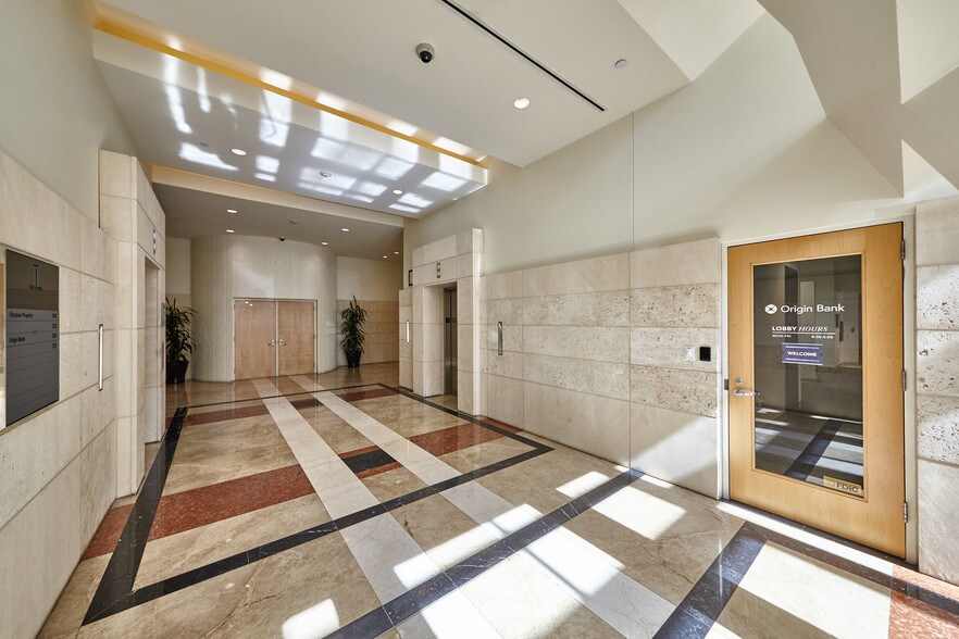 More Photos Of 500 Throckmorton St, Fort Worth Apartments For Lease