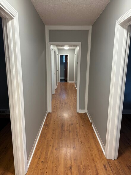 More Photos Of 307 W Antrim Dr, Greenville Medical For Lease