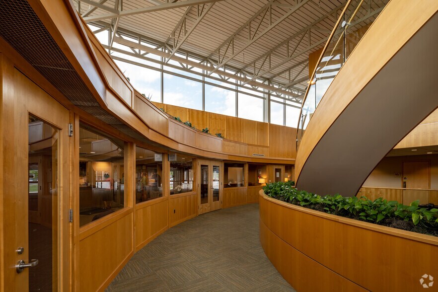 More Photos Of 1455 S Lapeer Rd, Lake Orion Hospital For Lease
