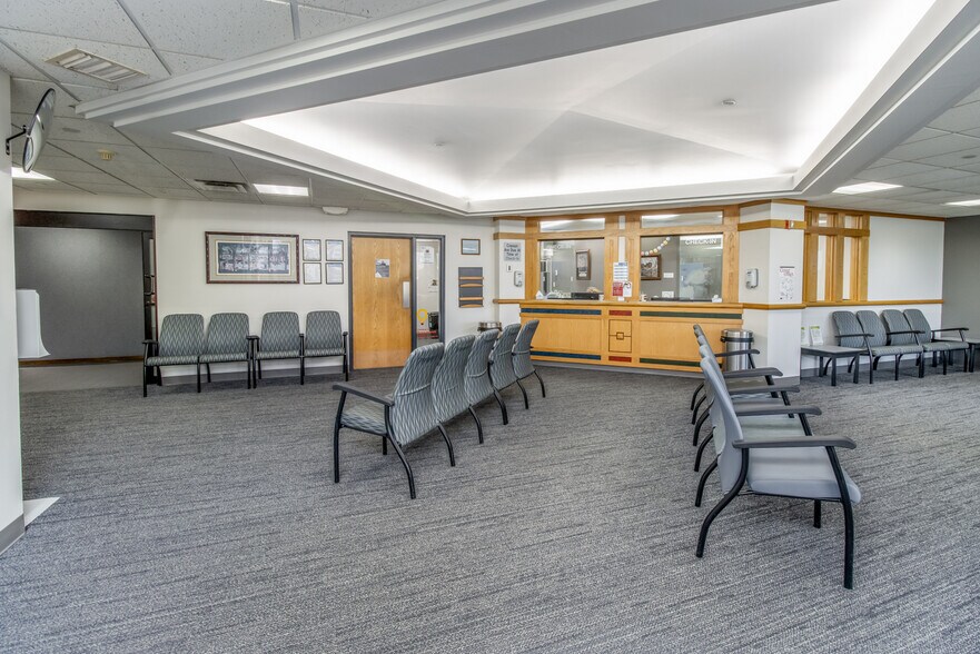 More Photos Of 1900 N Amidon St, Wichita Office For Sale