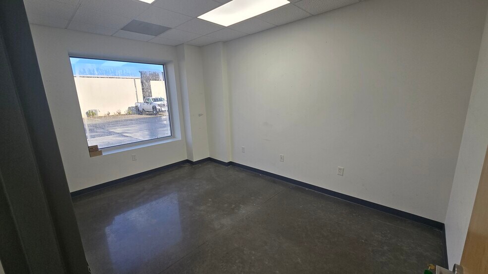 More Photos Of 197 Thunder Rd, Mooresville Light Distribution For Lease