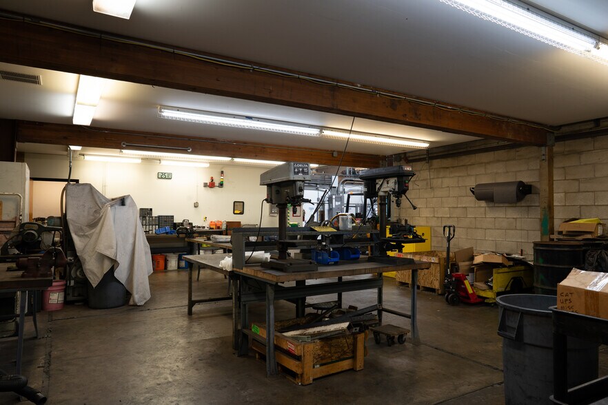 More Photos Of 3048 Aukele St, Lihue Warehouse For Sale