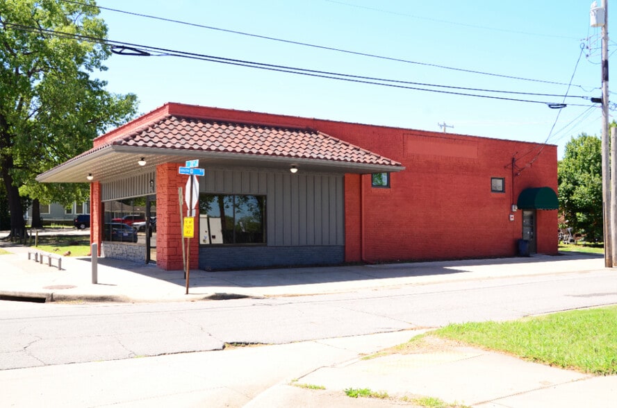 More Photos Of 500 S 20th St, Fort Smith Flex For Lease