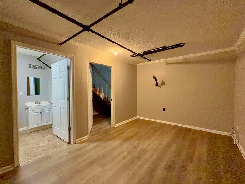 More Photos Of 1 Buffalo Ave, Concord Loft Creative Space For Sale