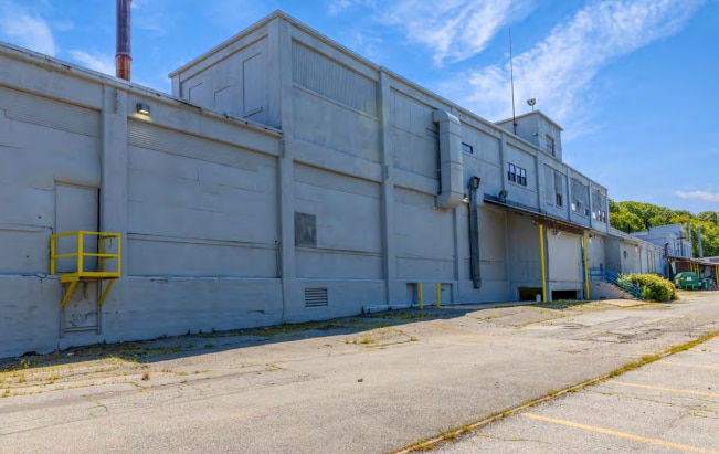 More Photos Of 75 Rogers St, Lowell Warehouse For Sale