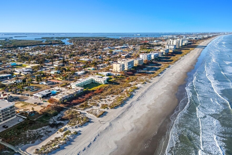 More Photos Of 101 N Atlantic Ave, Cocoa Beach General Retail For Sale