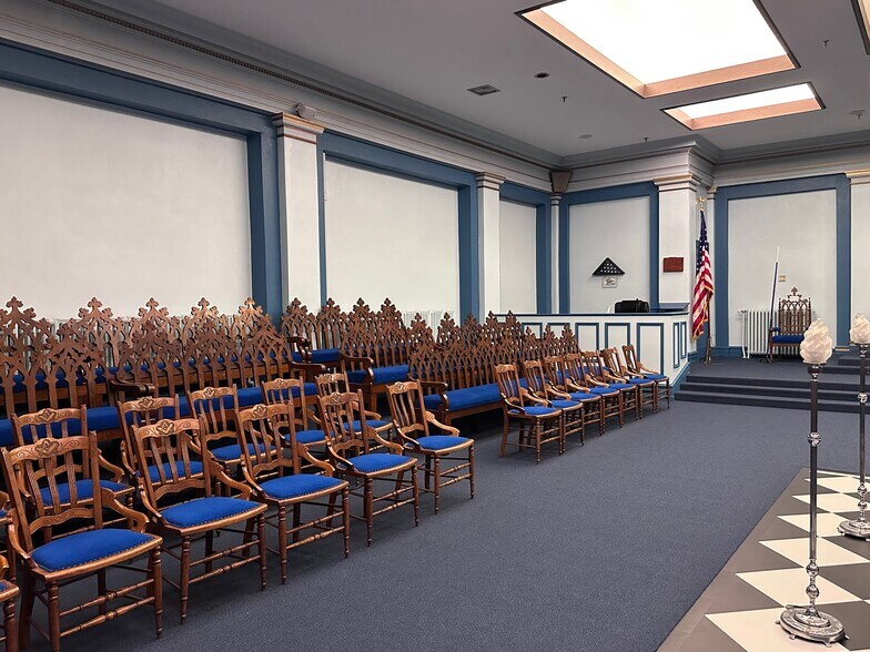 More Photos Of 213 W Chestnut St, Lancaster Lodge Meeting Hall For Sale