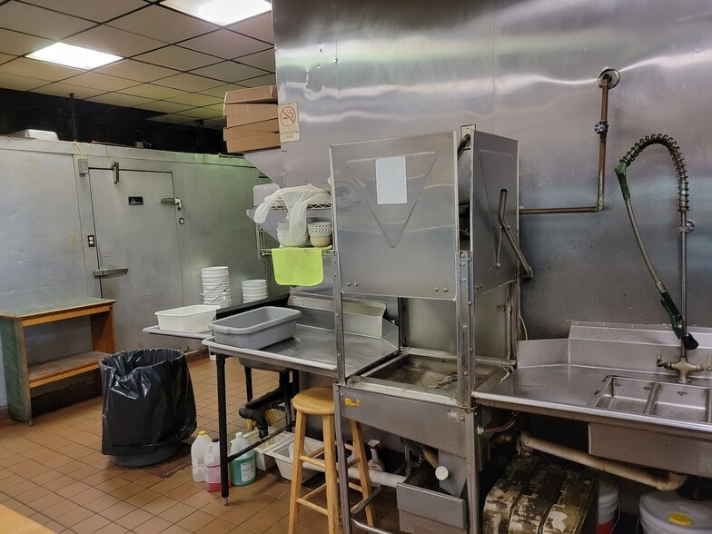 More Photos Of 90-200 US Highway 206 N, Stanhope Unknown For Lease