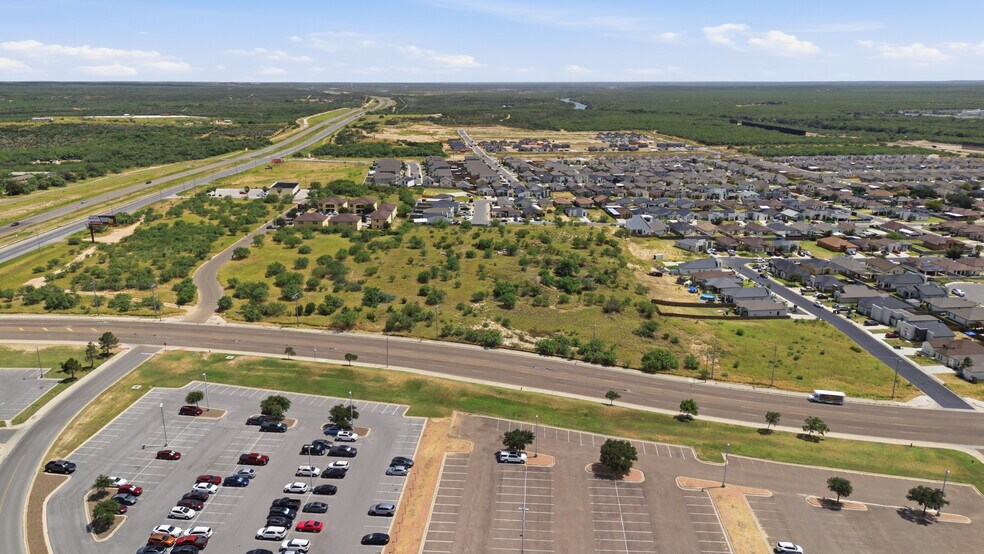 More Photos Of Don Camilo Blvd., Laredo Land For Sale