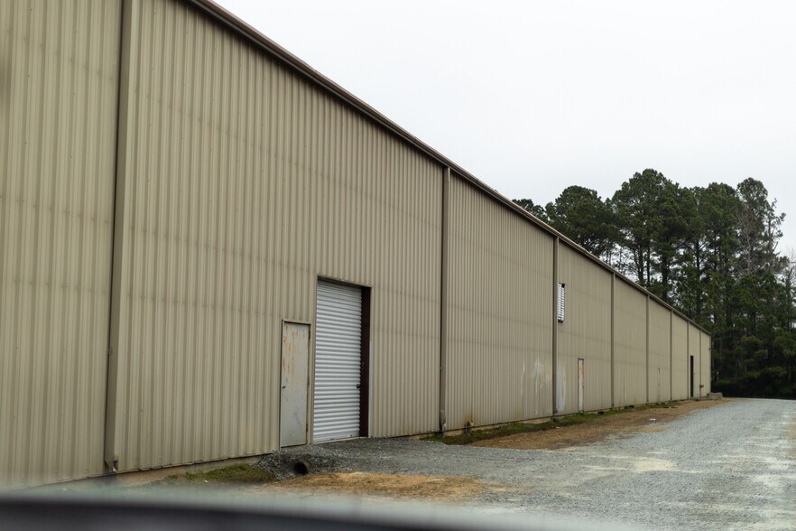 More Photos Of 1209 W Market St, Smithfield Industrial For Sale