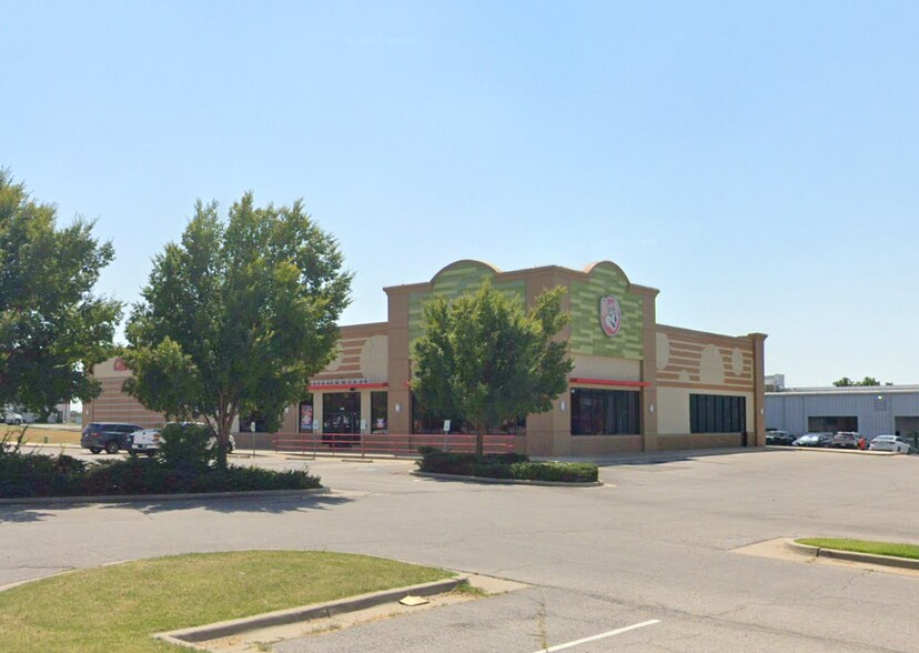 More Photos Of 7601 S Walker Ave, Oklahoma City Restaurant For Sale