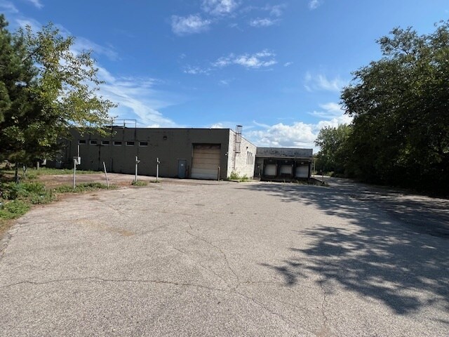 More Photos Of 836 Broadway Ave, Cleveland Manufacturing For Sale