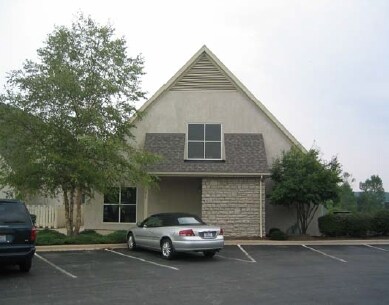 More Photos Of 1460-1466 Manning Pky, Powell Office For Sale