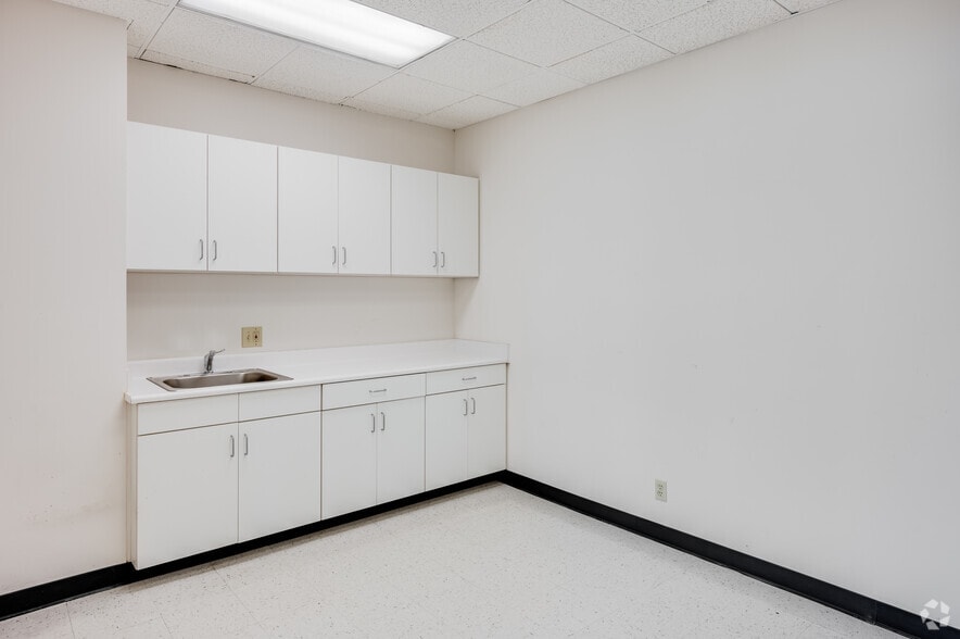 More Photos Of 3111 N Tustin Ave, Orange Office Residential For Lease