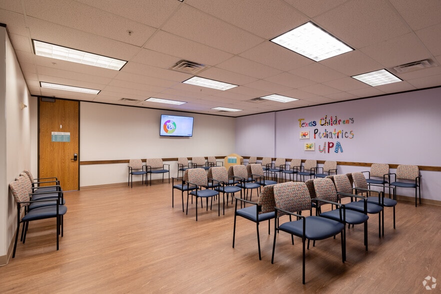 More Photos Of 1602 Rock Prairie Rd, College Station Medical For Lease