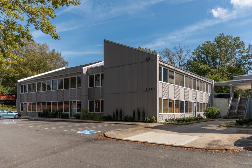 More Photos Of 2000 Bremo Rd, Richmond Unknown For Lease