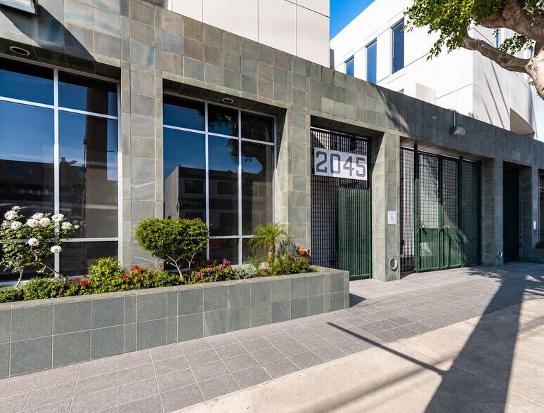 More Photos Of 2045 Sawtelle Blvd, Los Angeles Medical For Lease