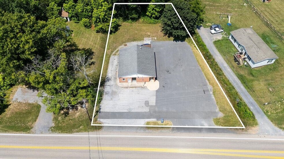 More Photos Of 555 MT Torrey Rd, Lyndhurst Post Office For Sale