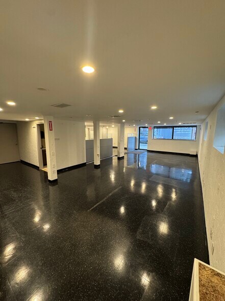 More Photos Of 76-78 Hampshire St, Cambridge Flex For Lease