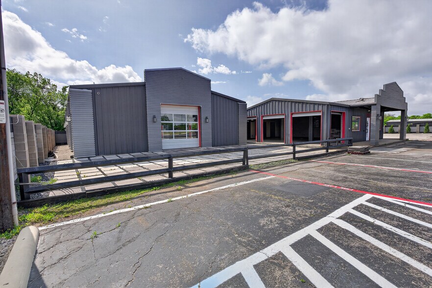 Primary Photo Of 2795 SW Wilshire Blvd, Burleson Flex For Lease