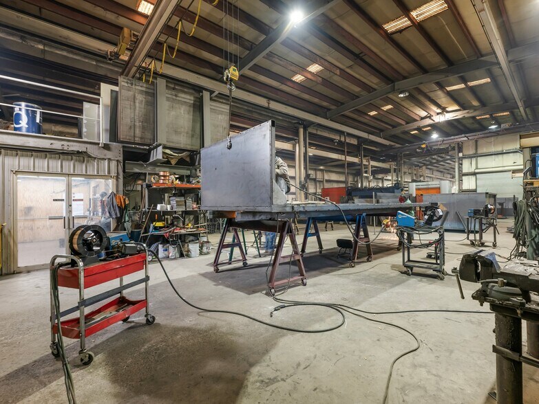 More Photos Of 1205 Industrial Blvd, Gainesville Warehouse For Sale